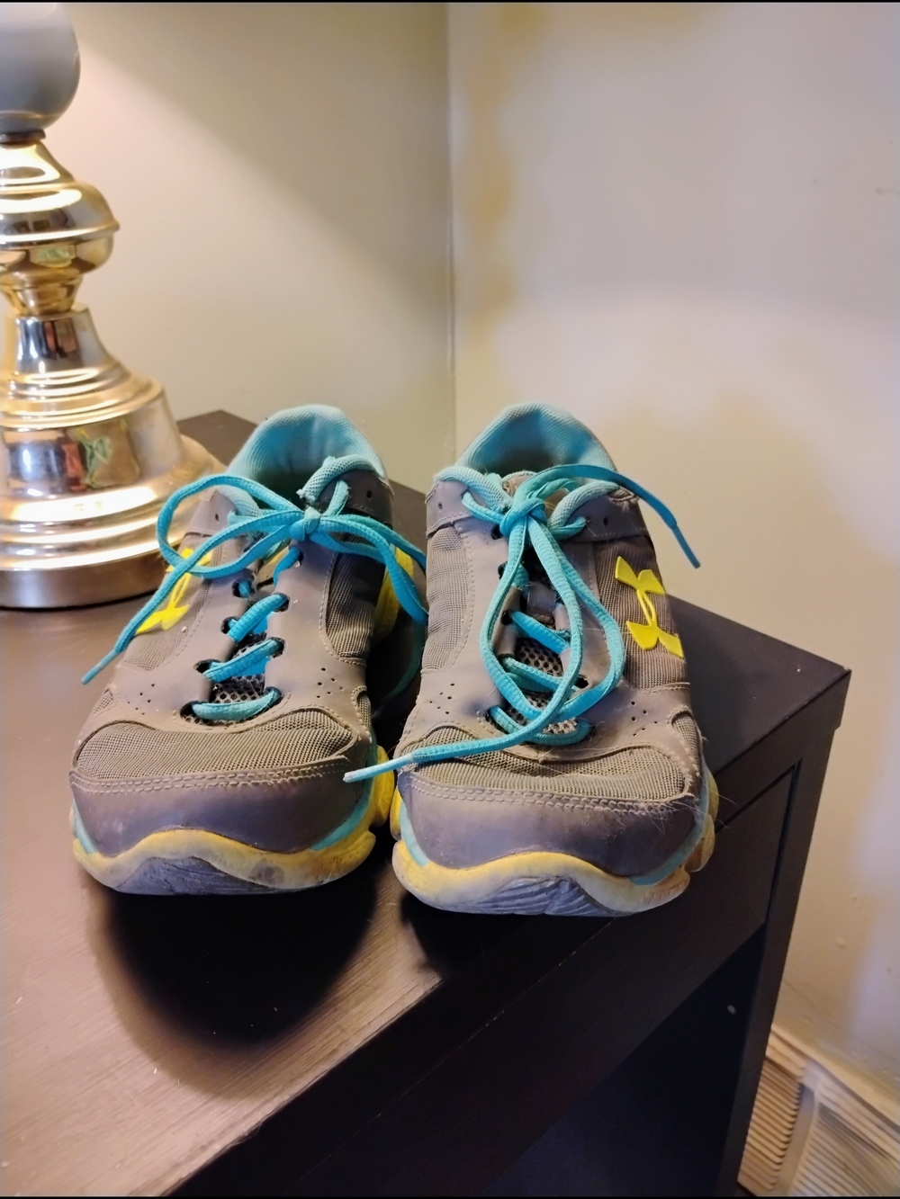 Under Armour Women's Gray and Teal Athletic Sneakers | Size 7.5
